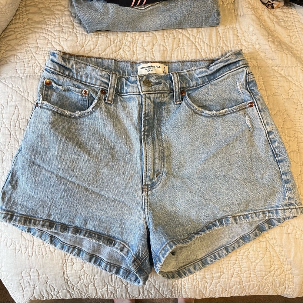 Abercrombie & Fitch curve love shorts